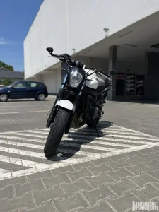 Yamaha Fazer 600
