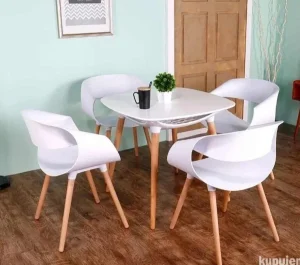 Prelepi trpezarijski stolovi