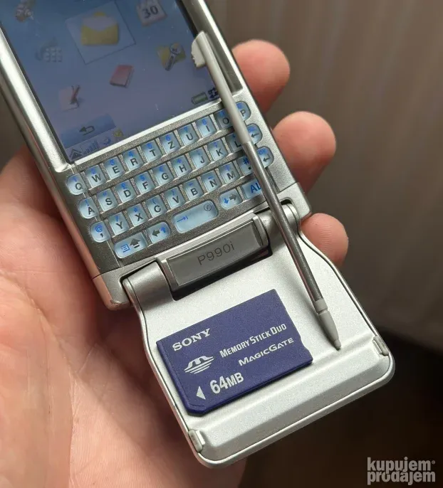 Sony Ericsson P990i