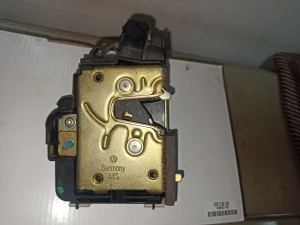 Zadnja leva brava Golf 3  1H4 839 015