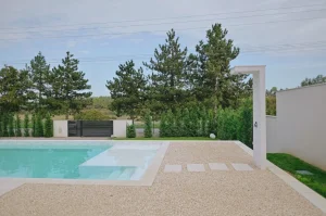 MV Lux House
