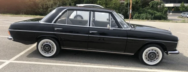 Mercedes-Benz W114 230.6