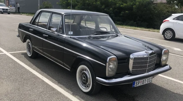Mercedes-Benz W114 230.6