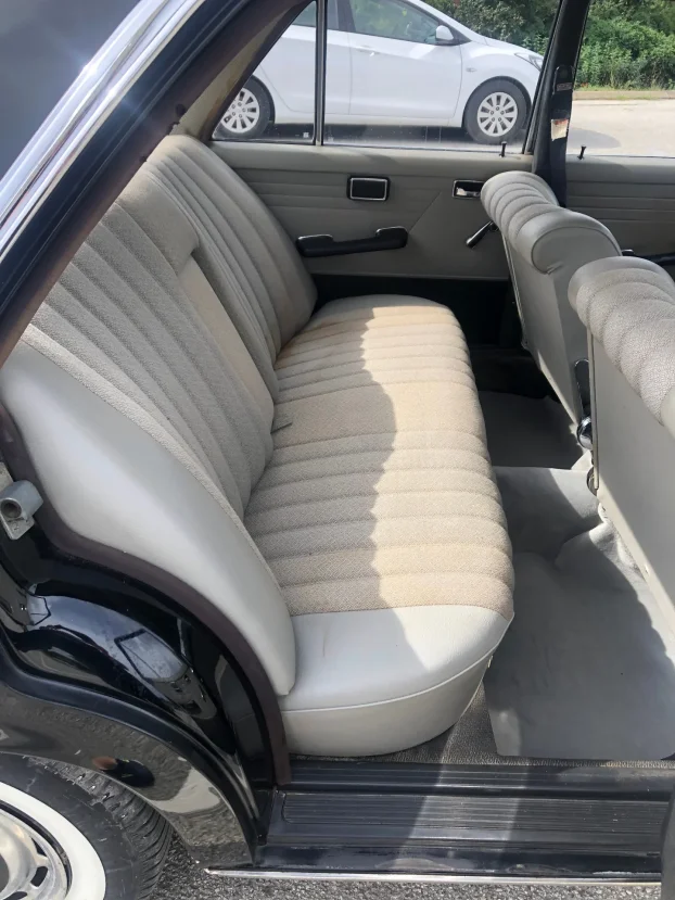 Mercedes-Benz W114 230.6