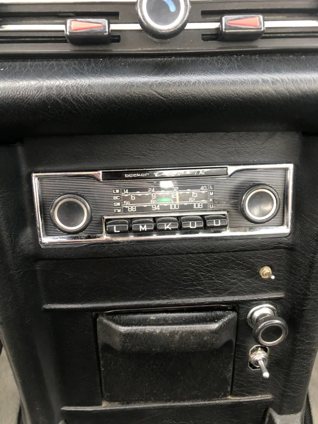 Mercedes-Benz W114 230.6