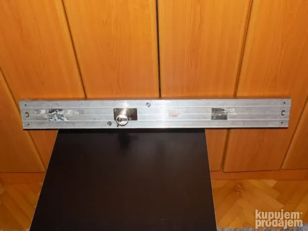 Montažna brava za otvaranje vrata u slučaju opasnosti