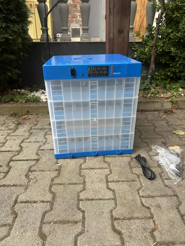 Inkubator od 256.jaja