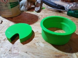 Graničnik za rupe u stolu za kablove i poklopac 68mm