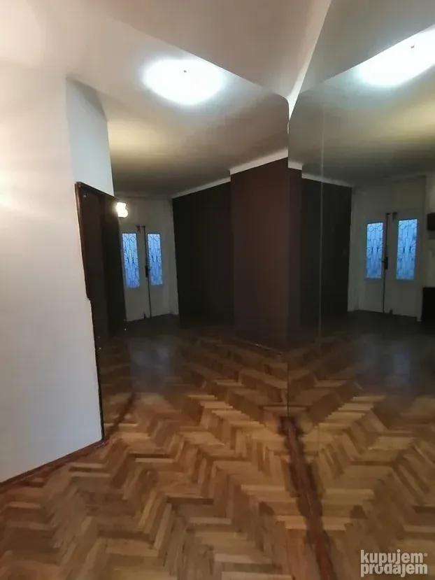 Petosoban stan 127m2 strogi centar,za IT, kancelarije..