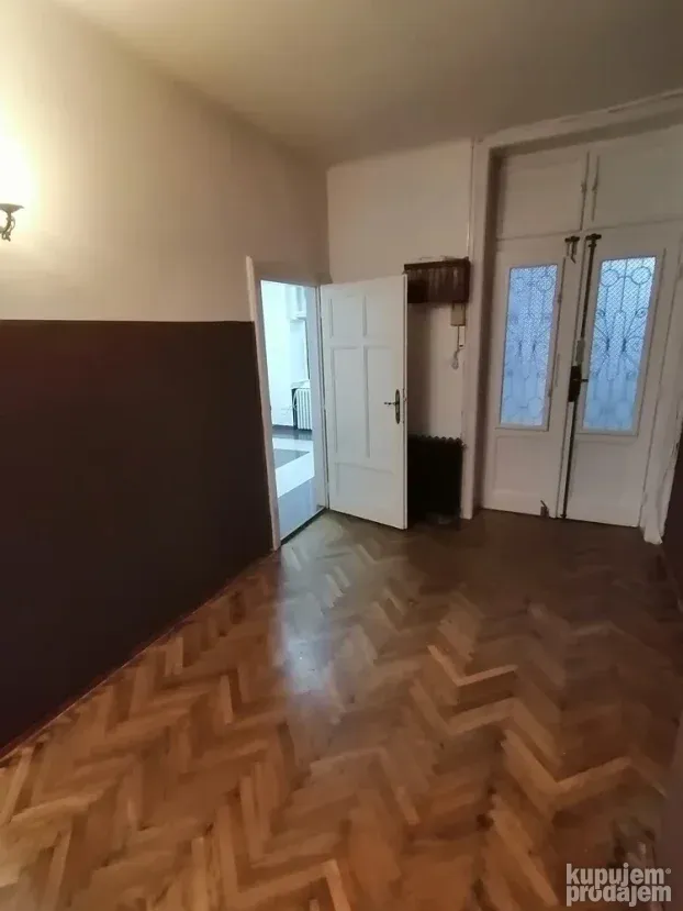 Petosoban stan 127m2 strogi centar,za IT, kancelarije..
