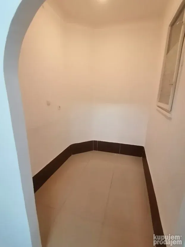 Petosoban stan 127m2 strogi centar,za IT, kancelarije..