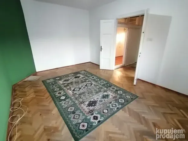 Petosoban stan 127m2 strogi centar,za IT, kancelarije..