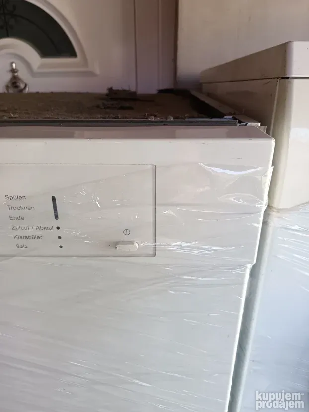 mašina za suđe Miele 12 kom.