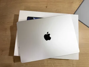 Macbook Pro 14 M2 Pro 16/512GB, dobar MB6