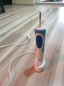 Elektricna cetkica za zube BRAUN type4239