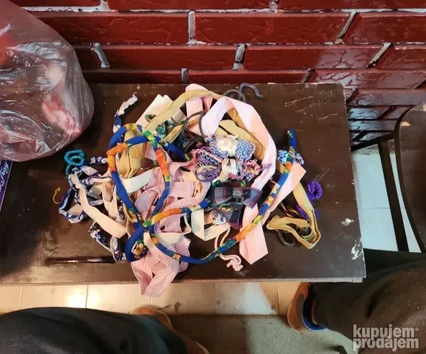 rajfeslus i ostala oprema za sivenje i krojenje