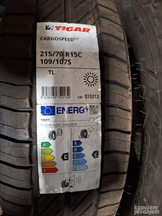 Gume 215-70-15c dve letnje