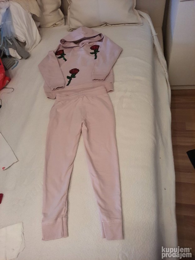 original zara trenerka vel. 10/140. cm.