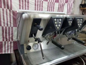 IZDAVANJE espresso aparata na teritoriji Novog Sada