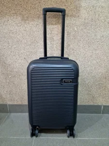 Kofer za putovanje od ABS sa 4 točkića kabinski Crni