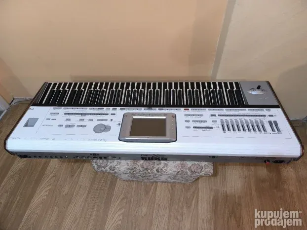 Korg pa2 skracena  karaoke ,ritmovi boje bas i kontre
