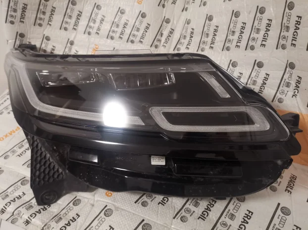 Range Rover Velar / L560 / Led Far / J8A2-13W029 LG - KupujemProdajem