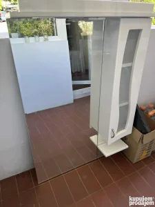 ogledalo sa ormaricem za kupatilo