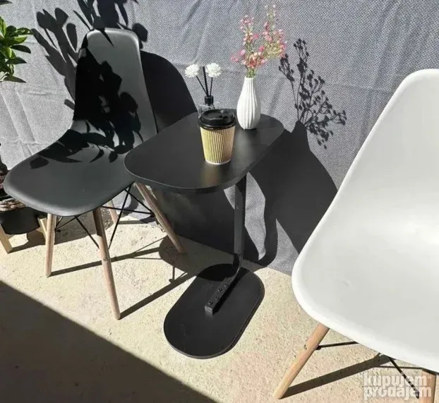 Stocic visenamenski vise boja drvo i metal