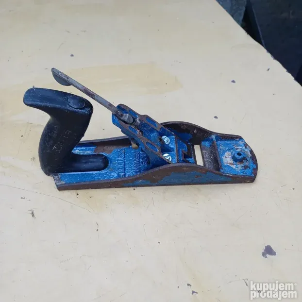 Staro metalno rende