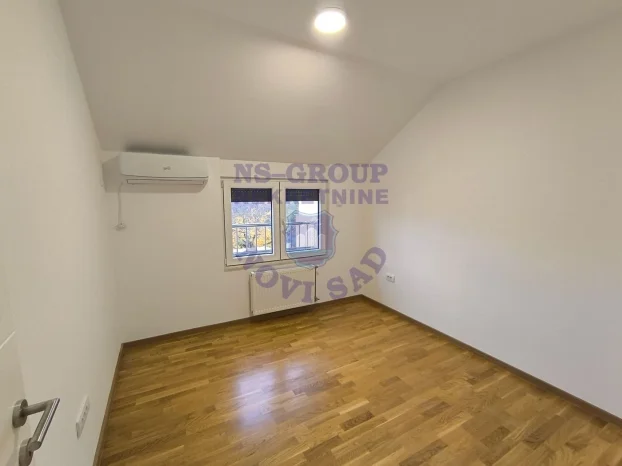 š:559422, Telep, 5+ petosoban, 122 m²