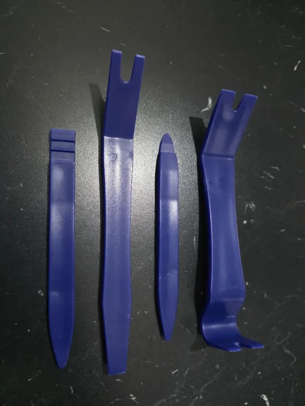 Alat za skidanje tapacirunga, skidanje plastike na autima