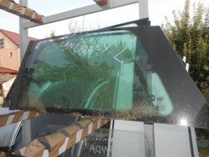 Lancia Ypsilon staklo