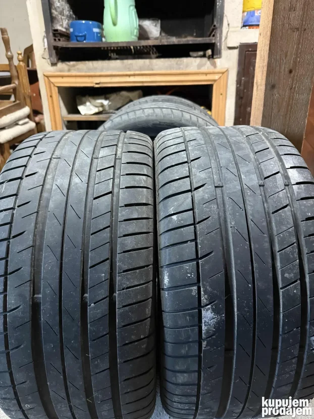 Gume 18” Petlas Velox Sport