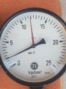 Manometar stari