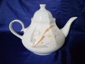 Bokal nov veci Zajecar porcelan 70te.