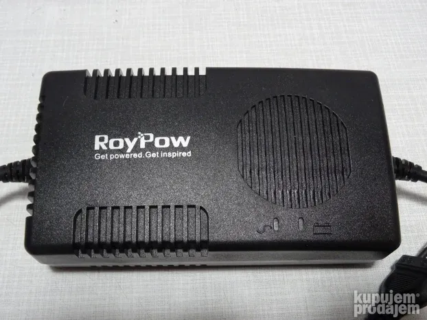 RoyPow Monitor Batteria Auto 12V 120W Con Protezione - Cavo Estensione Accendisigari 2m