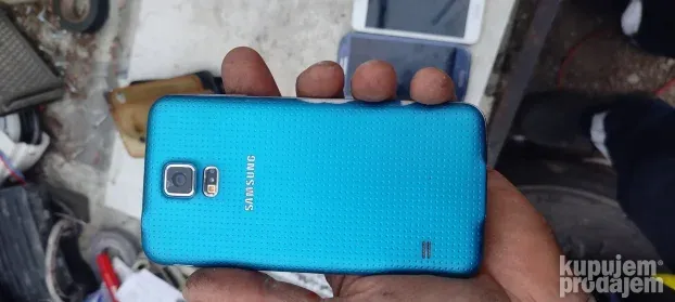mobilni telefoni 6 kom.za delove 0641341551