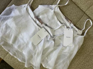 Bela zenska majica (S) Bershka original - na akciji