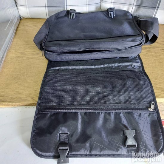 Poslovna torba za laptop i pribor