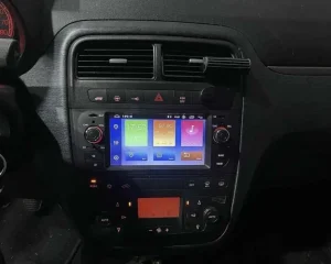 Fiat Grande Punto Linea GPS Radio display CD Navigacija