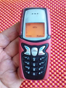 Nokia 5210. NOVA maska i NOVA baterija.Made in Finland