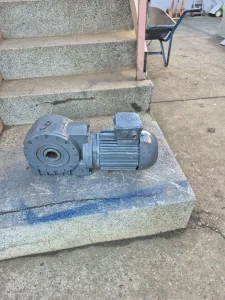 Reduktor male brzine