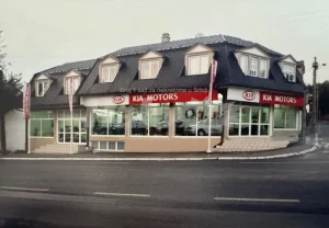 Lokal sa izlogom do ulice - svi troškovi uračunati
