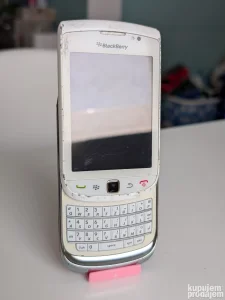 Rezervisano - Blackberry torch 9800, bele boje