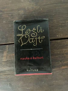 Lesli Vajt-Nauka o kulturi
