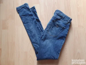 GUESS zenske farmerke