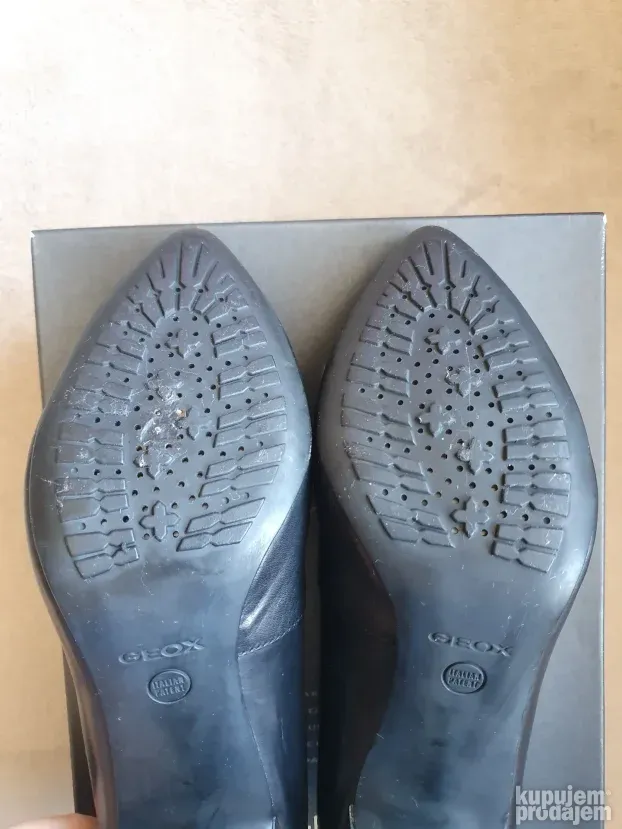 Geox ženske cipele br.37.5 (D24X8A)