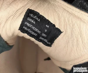 Nove vojnicke cizme m16 jedna broj 43 a druga 44