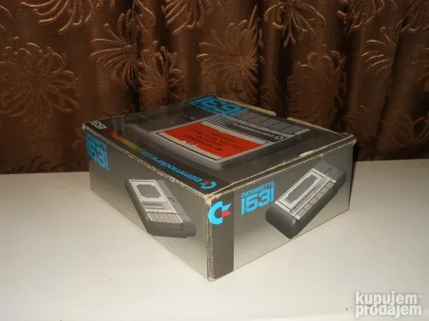 Kasetofon Commodore 16/plus