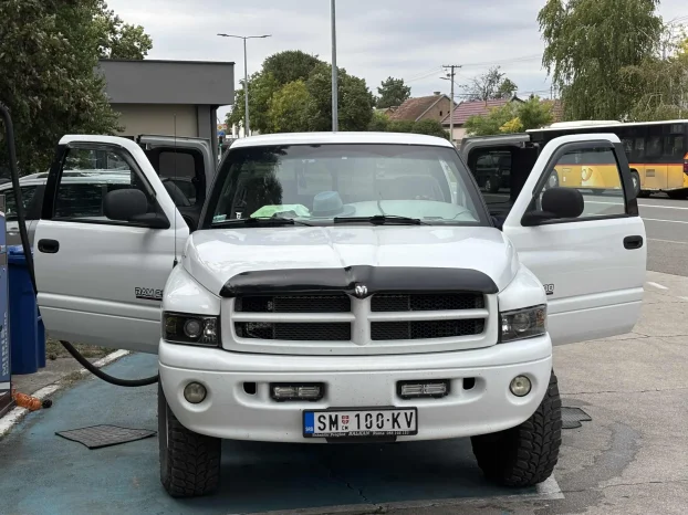 1999 Dodge RAM 2500 sport